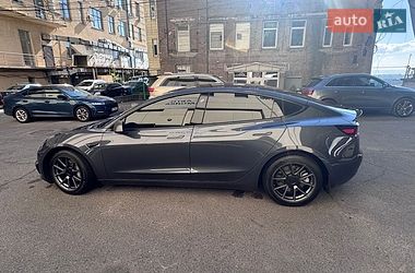 Седан Tesla Model 3 2022 в Днепре