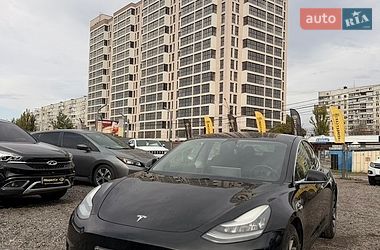 Седан Tesla Model 3 2019 в Харкові