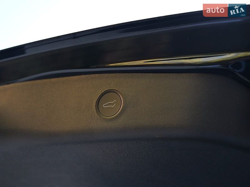 Седан Tesla Model 3 2022 в Львові фото 17 Седан Tesla Model 3 2022 в Львові