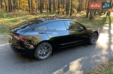Седан Tesla Model 3 2022 в Киеве фото 4 Седан Tesla Model 3 2022 в Киеве