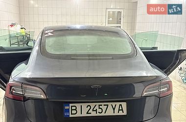Седан Tesla Model 3 2023 в Кременчуге