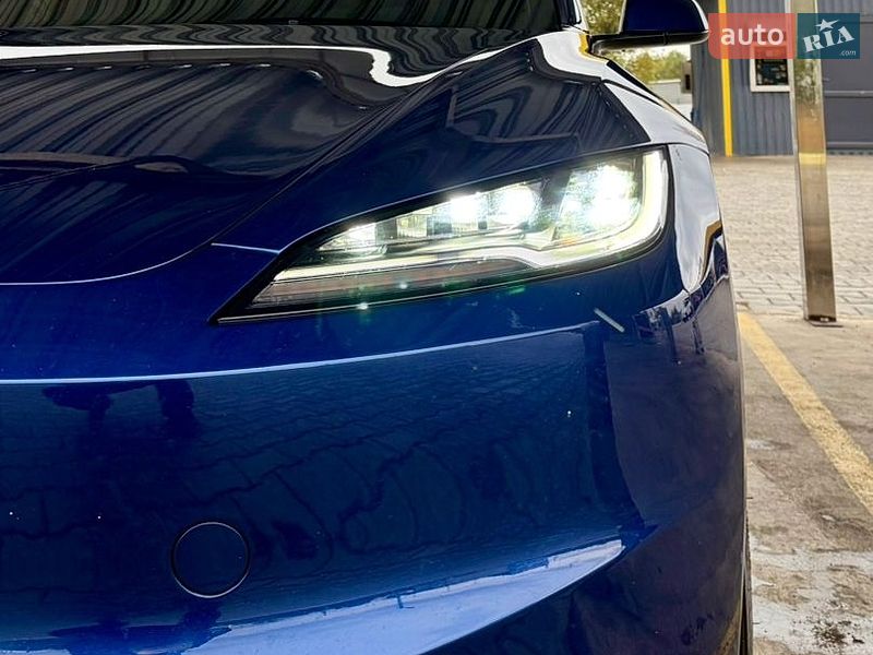 Седан Tesla Model 3 2024 в Одессе