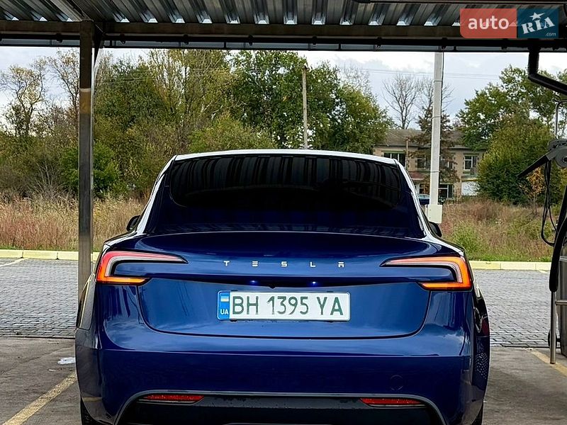Седан Tesla Model 3 2024 в Одессе