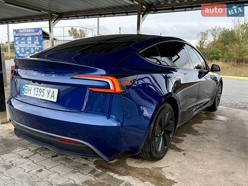 Седан Tesla Model 3 2024 в Одессе