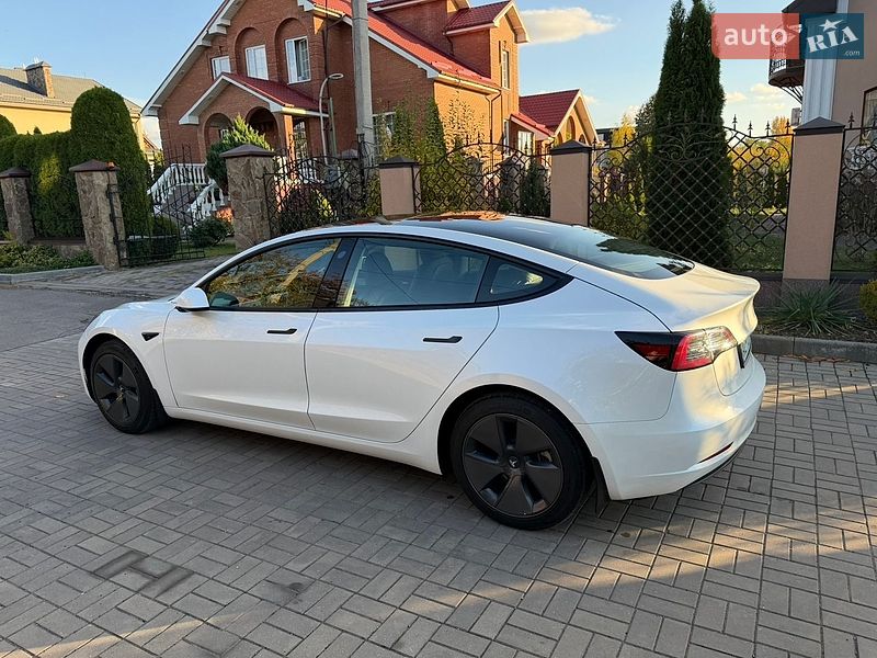 Седан Tesla Model 3 2023 в Нововолынске фото 4 Седан Tesla Model 3 2023 в Нововолынске