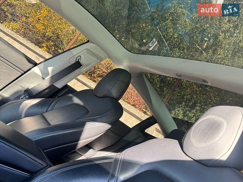 Седан Tesla Model 3 2019 в Львові фото 14 Седан Tesla Model 3 2019 в Львові
