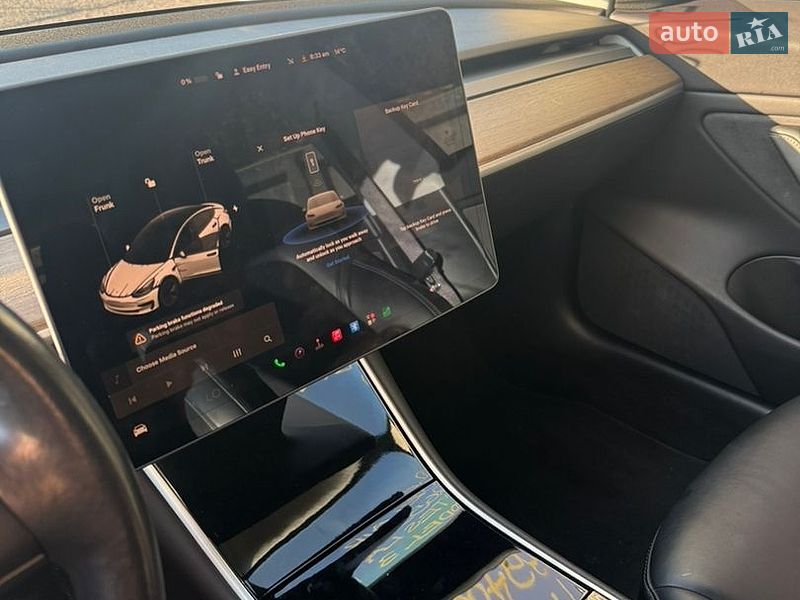 Седан Tesla Model 3 2019 в Львові фото 16 Седан Tesla Model 3 2019 в Львові