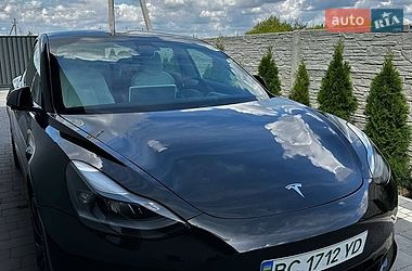 Седан Tesla Model 3 2021 в Львові