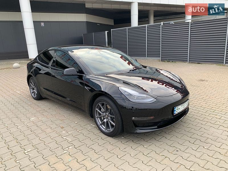 Tesla Model 3 2022