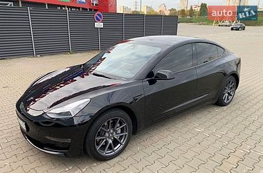 Седан Tesla Model 3 2022 в Києві