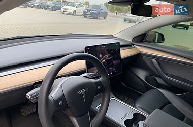 Седан Tesla Model 3 2022 в Києві