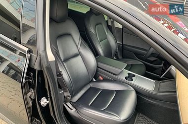 Седан Tesla Model 3 2022 в Києві