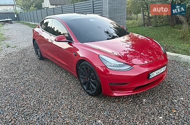 Седан Tesla Model 3 2020 в Львове