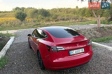 Седан Tesla Model 3 2020 в Львове