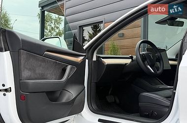 Седан Tesla Model 3 2021 в Рівному