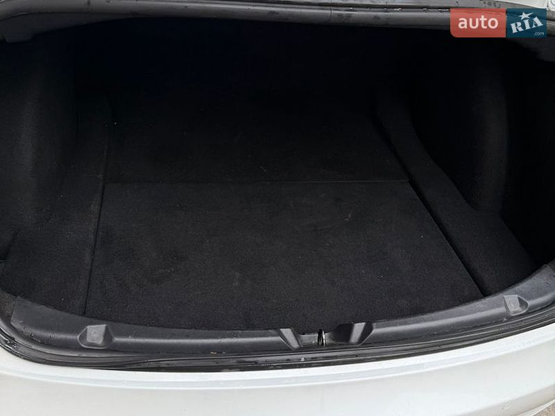 Седан Tesla Model 3 2019 в Одесі