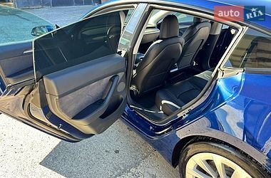 Седан Tesla Model 3 2022 в Львове