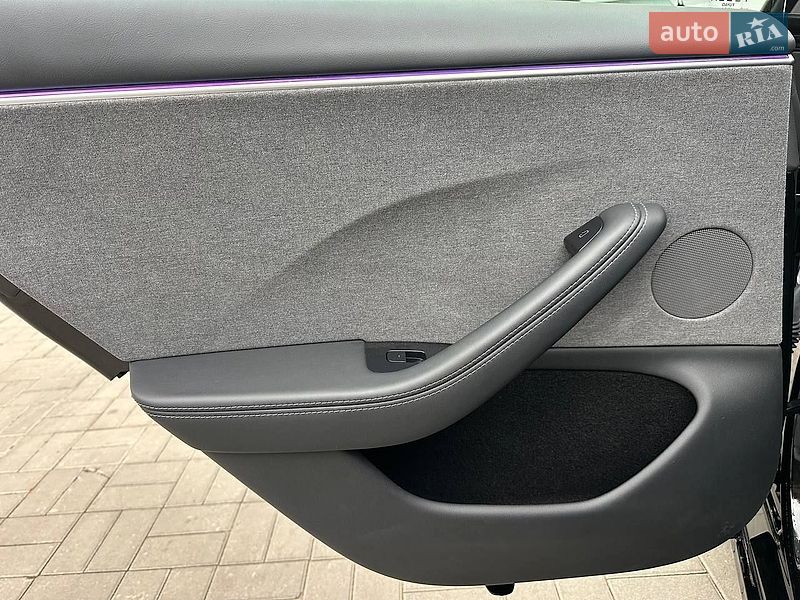 Седан Tesla Model 3 2024 в Одесі фото 21 Седан Tesla Model 3 2024 в Одесі