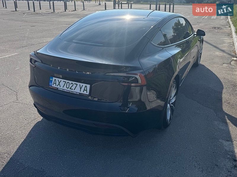 Седан Tesla Model 3 2025 в Харькове