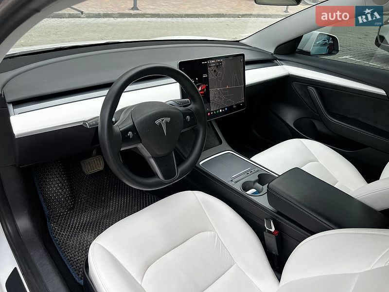 Седан Tesla Model 3 2020 в Виннице