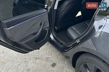Седан Tesla Model 3 2024 в Виннице
