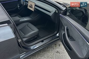 Седан Tesla Model 3 2024 в Виннице