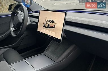 Седан Tesla Model 3 2024 в Виннице
