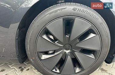 Седан Tesla Model 3 2024 в Виннице