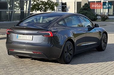 Седан Tesla Model 3 2024 в Дніпрі
