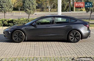Седан Tesla Model 3 2024 в Дніпрі