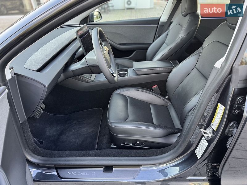 Седан Tesla Model 3 2024 в Дніпрі