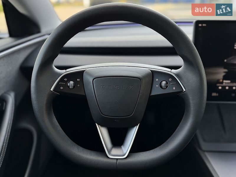 Седан Tesla Model 3 2024 в Дніпрі