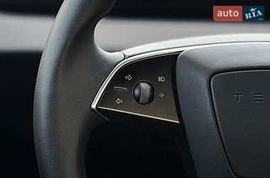Седан Tesla Model 3 2024 в Дніпрі