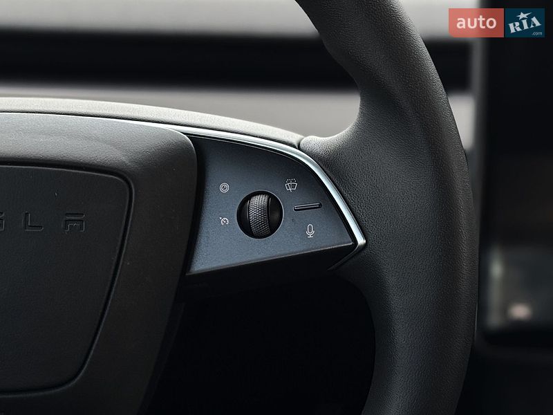 Седан Tesla Model 3 2024 в Дніпрі