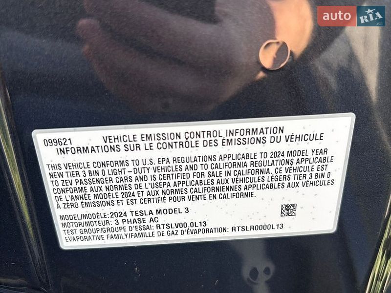 Седан Tesla Model 3 2024 в Дніпрі