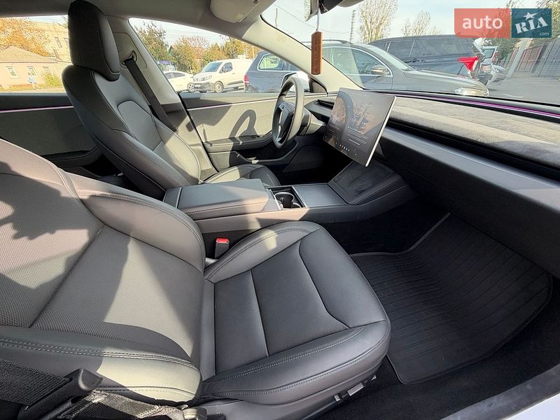 Седан Tesla Model 3 2025 в Харкові фото 12 Седан Tesla Model 3 2025 в Харкові