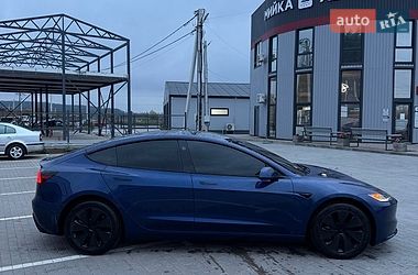 Седан Tesla Model 3 2024 в Киеве