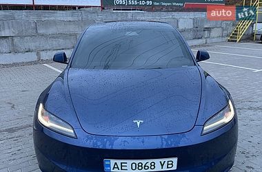 Седан Tesla Model 3 2024 в Киеве