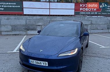 Седан Tesla Model 3 2024 в Киеве