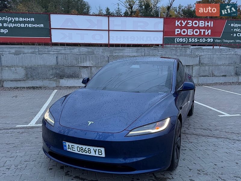 Седан Tesla Model 3 2024 в Киеве