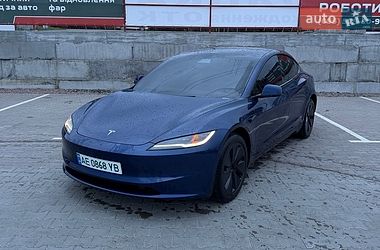 Седан Tesla Model 3 2024 в Киеве