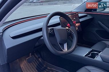Седан Tesla Model 3 2024 в Киеве