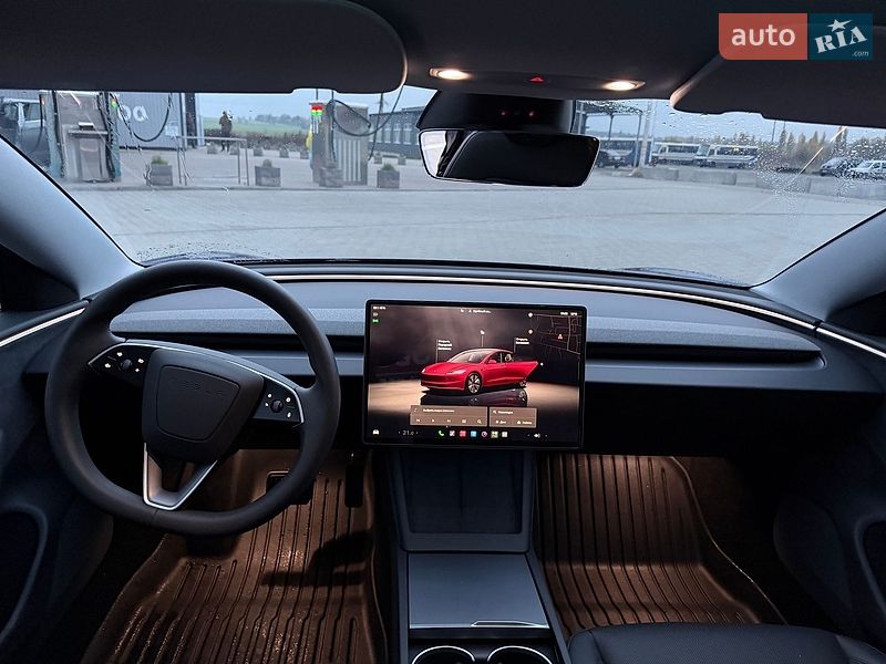 Седан Tesla Model 3 2024 в Киеве