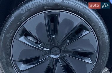 Седан Tesla Model 3 2024 в Киеве