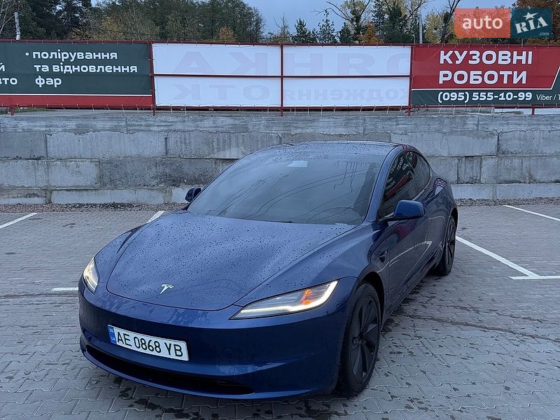 Седан Tesla Model 3 2024 в Киеве