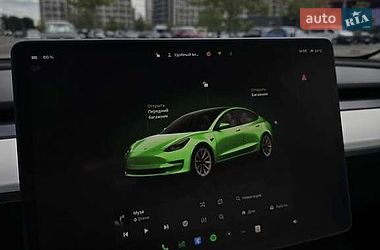 Седан Tesla Model 3 2022 в Киеве