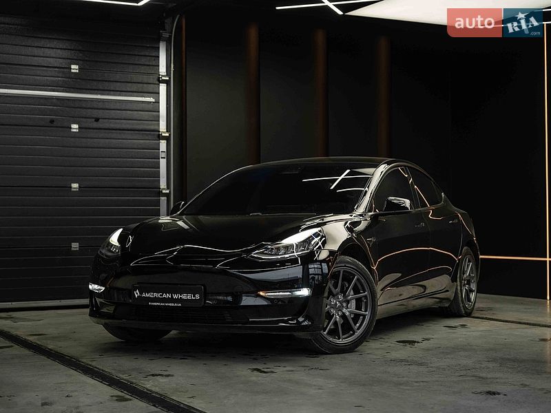 Tesla Model 3 2019