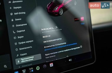 Седан Tesla Model 3 2019 в Черновцах