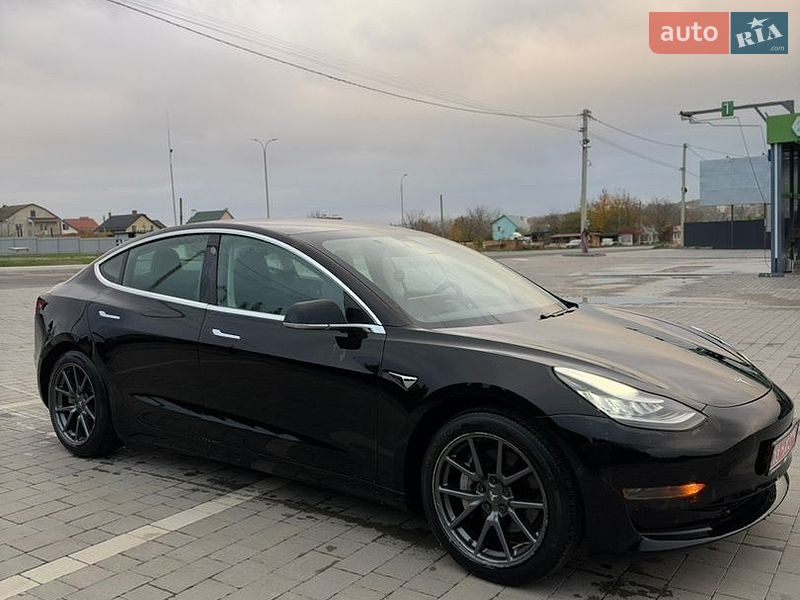 Седан Tesla Model 3 2020 в Каменец-Подольском
