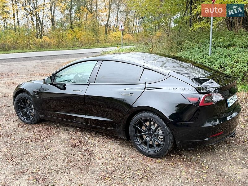 Седан Tesla Model 3 2019 в Рудки